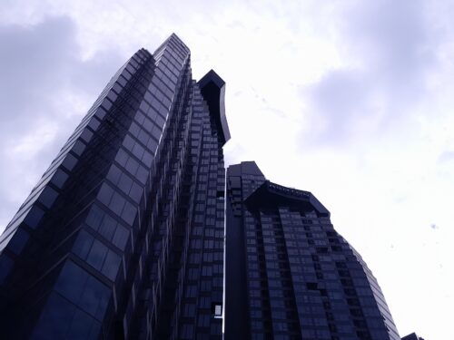 人気MRTラマ9世駅エリアに建つ、アマンダグループ2棟高級高層コンドミニアム【Ashton Asoke-Rama9】