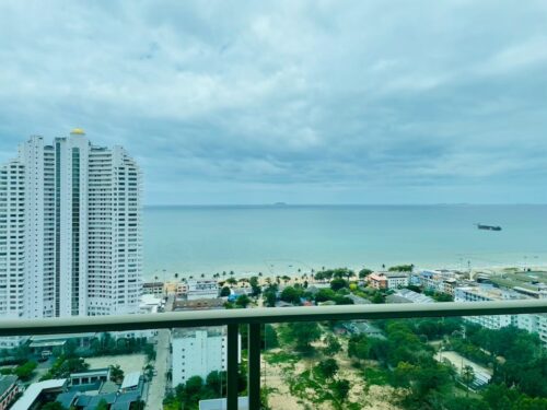 パタヤ/海まで約500m【The Riviera Jomtien】